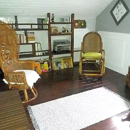 Chez Les Dom's Bed & Breakfast *
